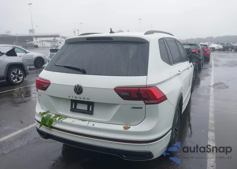 2022 Volkswagen Tiguan 2.0T Se R-Line Black z USA, uszkodzony, nr VIN 3VV8B7AX6NM027050